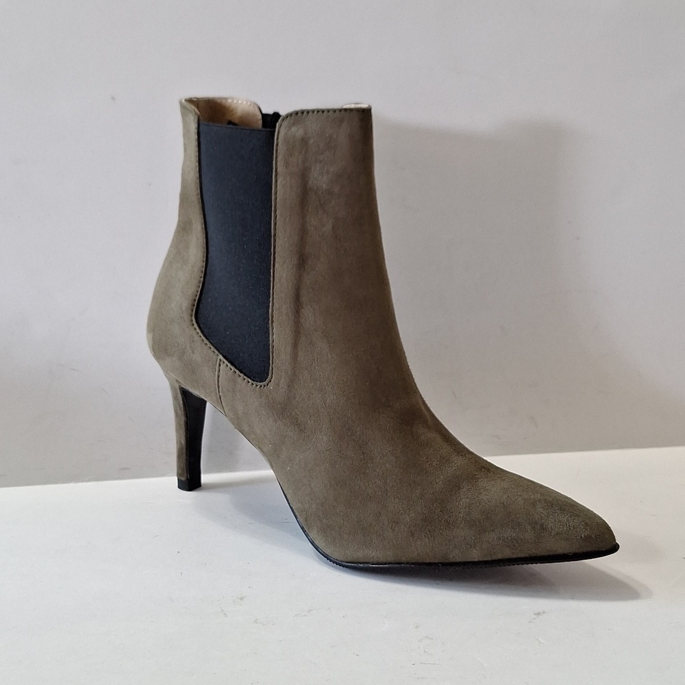 Antonio de Faria *NEW Olive Green Suede Pointed Toe Heeled Chelsea Boots Size 8